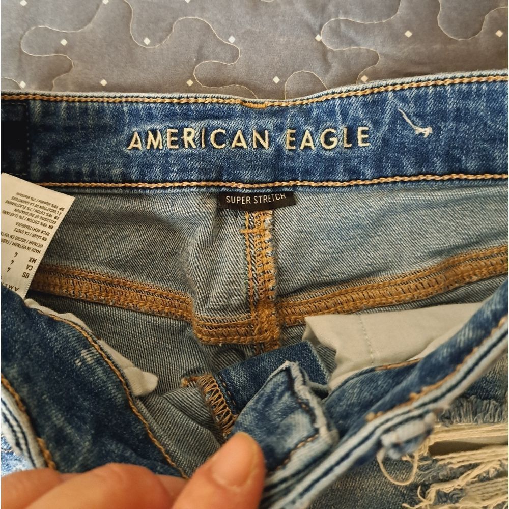 American Eagle Hi Rise shortie distressed jean shorts size 4 - Picture 2 of 5